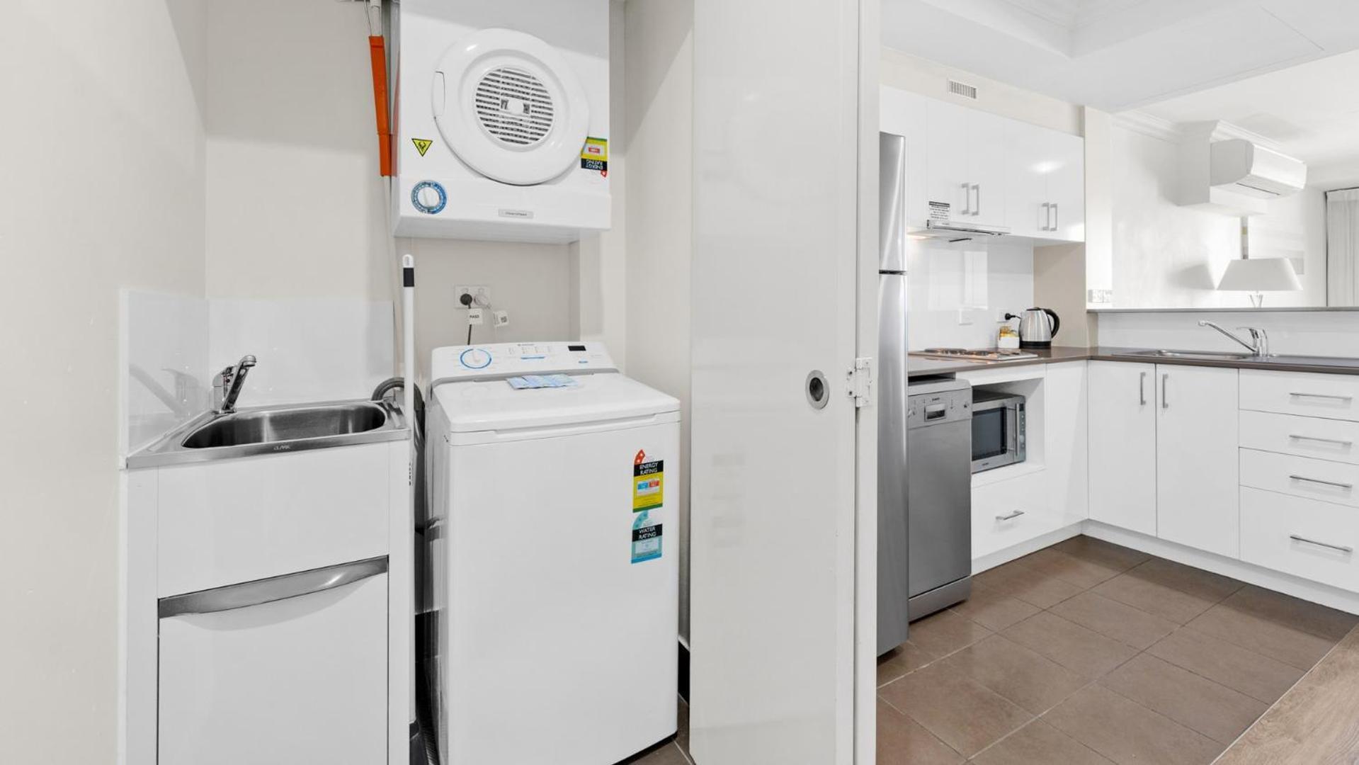 Dolphin Quay Apartments Mandurah Eksteriør billede
