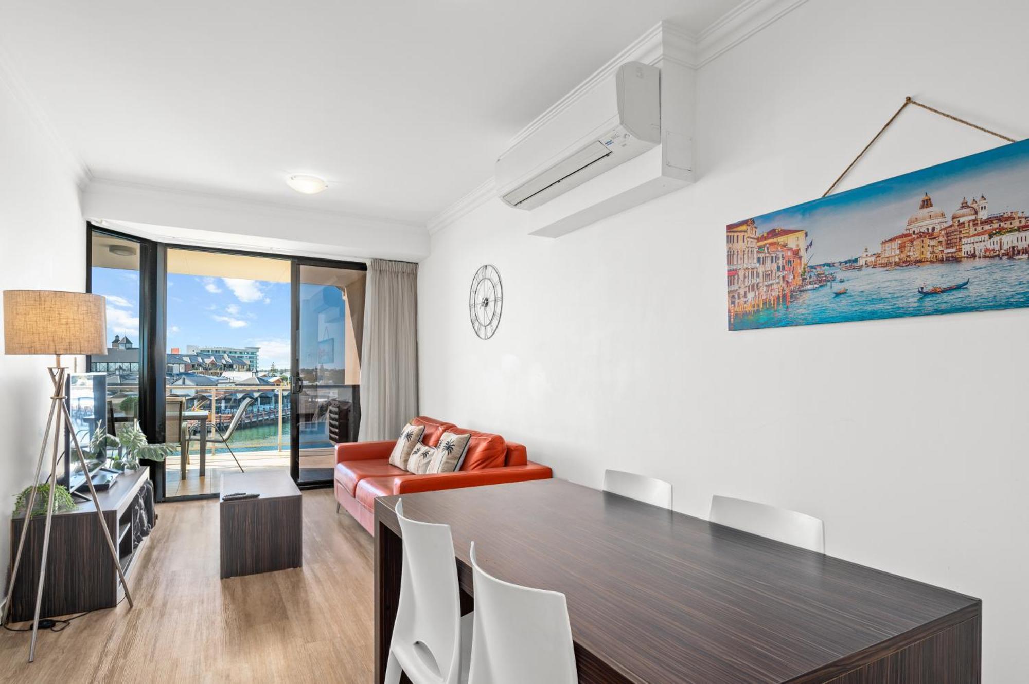 Dolphin Quay Apartments Mandurah Eksteriør billede