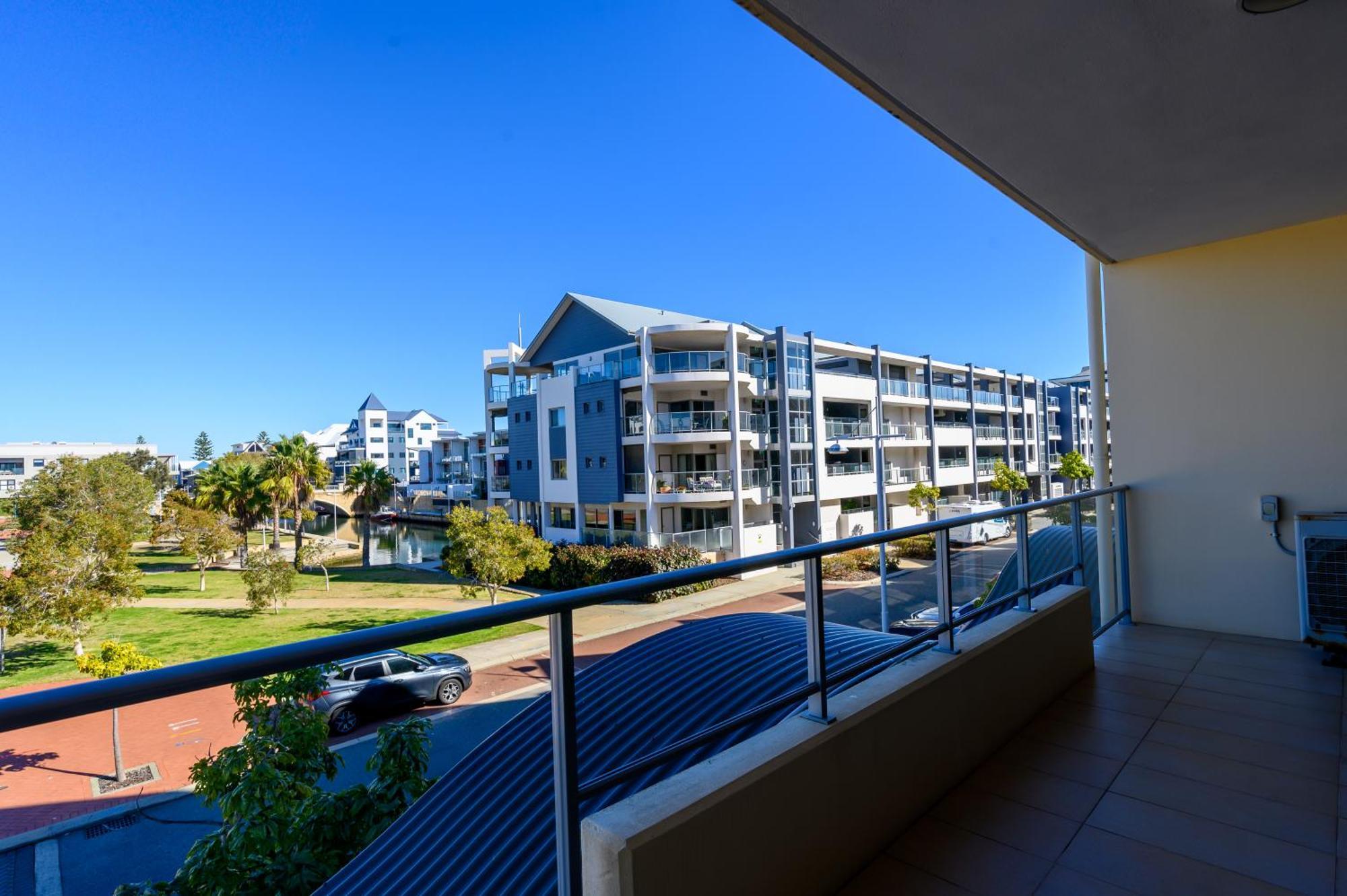 Dolphin Quay Apartments Mandurah Eksteriør billede